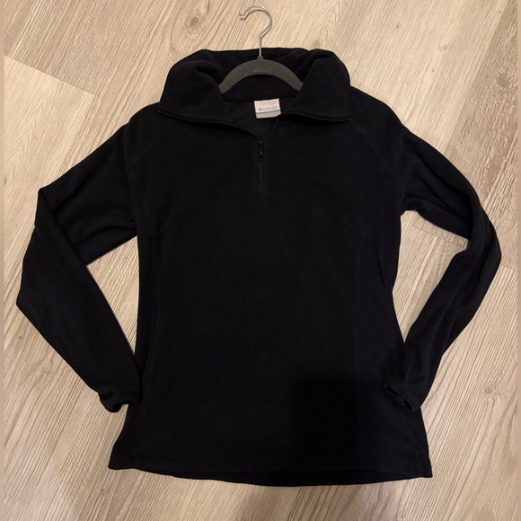 Columbia Tops - Columbia Fleece half zip